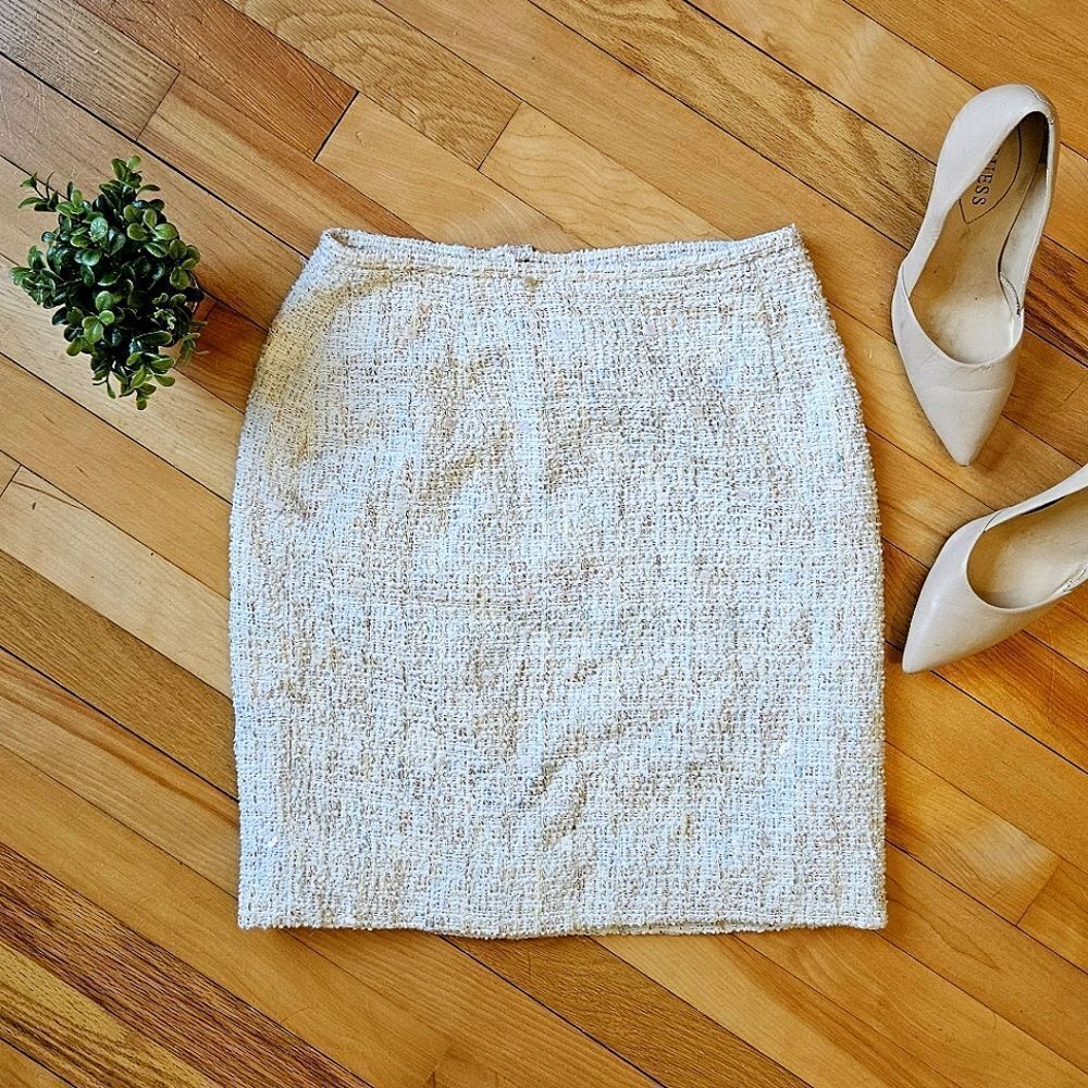 Vintage Voire Nom White Tweed Skirt With Sequins